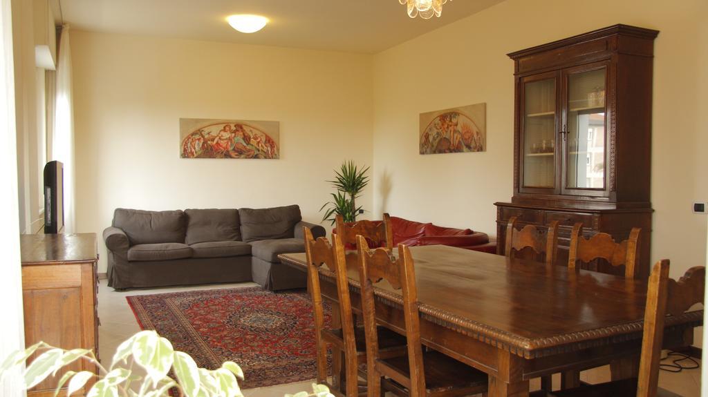 Apartamento Casa Farinati Verona Habitación foto